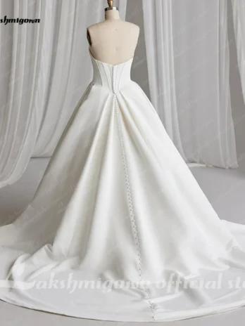 Robe de mariée en satin robe éducative personnalisée