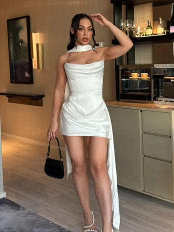 Mini robe drapée en Satin blanc Sexy avec écharpe